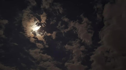 #cielosbonitos #luna #nubes
