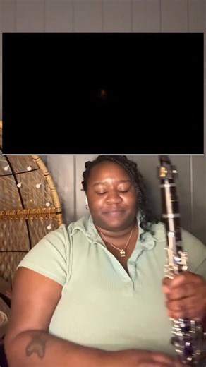 @kmyaclarinet on Instagram: "One Beat Challenge: Clarinet style ✨🎼 I almost gave up when editing 😭😒 • • • • • • #clarinet #onebeat #clarinetist #clarinetplayer #musicmajor"