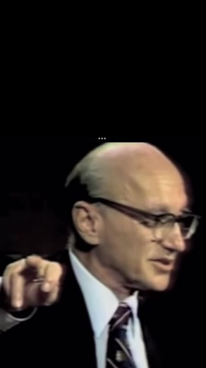 Milton Friedman corrects studenr…
