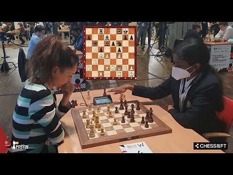 Chess Queen Kosteniuk vs Indian princess Vaishali | World Blitz 2021