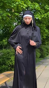 Nun Experiences a Wardrobe Malfunction | Genius Panda