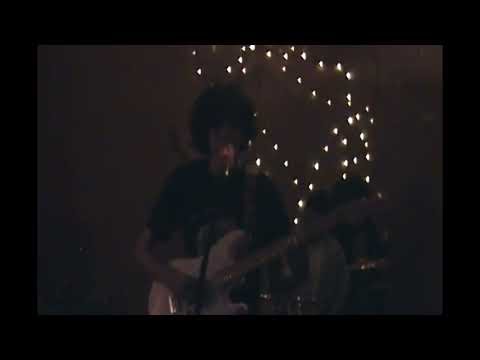 si no estás tú - Problemas en París (en vivo desde El Manduca)