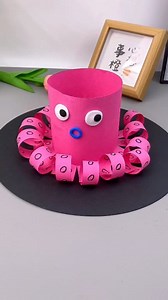 In your free time during the summer vacation, make a cute little octopus with your children! #SummerCrafts #PaperOctopus #KidsDIY #CreativeSummer #HandmadeFun #KindergartenCrafts #ParentChildActivity #FineMotorSkills #DIYForKids #oceancrafts | Art, Crafts and Journals