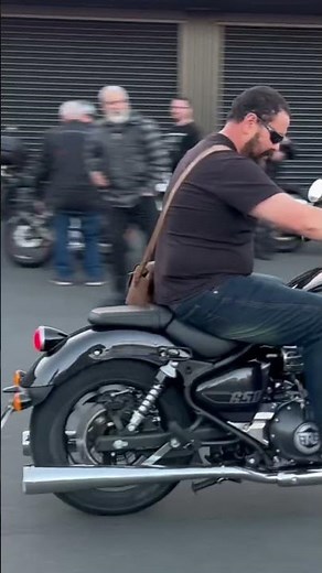 Royal Enfield Super Meteor 650 - First Ride