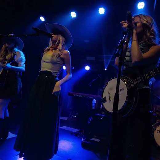 The Castellows - Helplessly Hoping (Crosby, Stills and Nash cover)