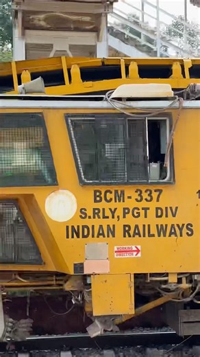 Bcm( Ballast Cleaning Machine ) | Indian Railways