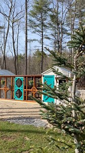 Brooder box, elevated roosting space, silkie nesting box, shed and exterior run space…just to name a few beautiful and spacious features of this beautiful coop! #chickencoop #backyardchickens #maine | Chick Inn Coops