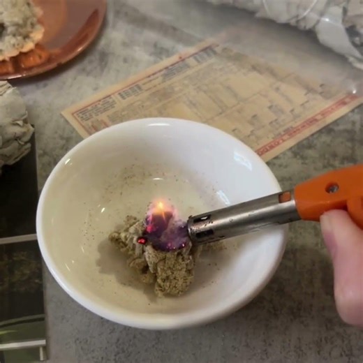 [光之薩滿] 1月店長精選 黑白雙焰・極致淨化組 黑色鼠尾草開發出更強大的能量 白色鼠尾草北美最強淨化聖品(SALE0502)