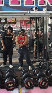 My students challenged me to do a Men's Physique Pose, I obliged and tried my best but I think I'm too stiff 😆🤣. | Ifbb Pro Rhokson Ganase Kimakim