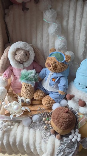 Hello Valentine display...🤭❤️🫶 We have a special @Jellycat onroute so we prepared our new display ready for his arrival he was on my ISO list for a long time soo excited🧸❤️🫶 #jellycat #jellycatcollection #collection #valentine