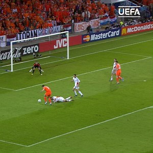 344K views · 2.5K reactions |  Robin van Persie = ________ #OTD ⏪ Goals from Klaas-Jan Huntelaar and Robin van Persie secured a 2-0 win over Romania, completing OnsOranje's perfect group campaign at EURO 2008! | UEFA EURO 2024 | Facebook