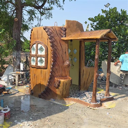 ห้องน้ำ ห้องอาบน้ำตอไม้ มีชายคา อ่างล้างมือ1จุด 👉ราคา48,000 รวมสุขภัณฑ์ (ภายในลอฟท์ ปูนขัดเรียบ) 👉ไม่รวมสุขภัณฑ์43,000 งาน เพิ่ม👇 พื้นปูกระเบื้อง 2,500 ทำสีภายใน ผนัง/ฝ้า 1,500 ที่ปัสสาวะชาย จุดละ 3,000 มุงหลังคา ด้วยหญ้าคา 2,000 ไม่รวมบ่อเกรอะ ไม่รวมค่าติดตั้ง ไม่รวมค่าจัดส่ง ลูกค้าเตรียมพื้นที่รองรับ ขนาด ภายในกว้าง2ม. ภายนอกกว้าง2.3ม. สูง2.2ม. หน้า-หลัง3.1ม. สนใจโทร0909288252 โรงงานอยู่ อ.ด่านขุนทด โคราช