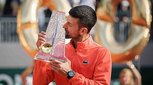 Novak Djokovic wins 100th trophy with victory over Hubert Hurkacz in gripping Geneva final | ATP Tour | Tennis