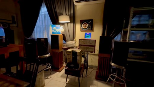 Long weekend win. Finally had time away from the regular grind and gave some well-deserved TLC to this old Pioneer stack I dug out from the stash… and now it’s alive again. Fired it up with some U2, and I think I already found what I’m looking for on this lovely set. 😅 Sometimes all it takes is time, a little care, and good music to remind you why you kept these treasures in the first place. Happy long weekend, TG. 🎶 | The Garage