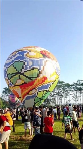hot air balloons at the Pekalongan festival, Central Java, Indonesia #hotairballoons #pekalonganh...