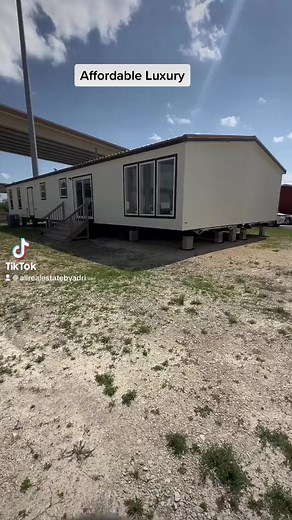 107K views · 3.2K reactions | Affordable luxury at its best. Message me for more 432-488-8397 RBI 36691. #texasrealtor#texas#midlandodessatx#affordablehome#prefabhome#modular#championhome#titanfactorydirect#adreev | Casas de la Villa | Facebook