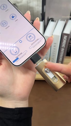 Revolutionary 3-in-1 Flash Drive for All Your Devices