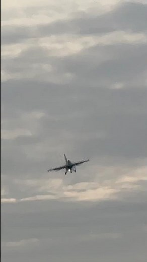 Freewing F-16 90mm V2 8s #motionrc #aircraft #rcpilots #aviation #freewing #spektrumrc #drone #rc