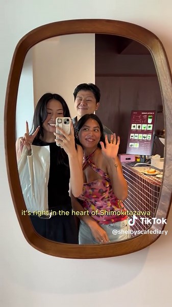 I've been waiting for a cafe like this to open where you can just sit and hangout over matcha!! The best vibes and really friendly staff. Matcha Passport has 3 different types of matcha to choose from along with seasonal drinks that are as delicious as they look. The staff recommended the coconut matcha and I was not disappointed. This one became a quick favorite 😍 —— What I Ordered —— ☕️ Coconut Matcha Cloud ☕️ Strawberry Matcha Latte 🍰 Matcha Cheesecake —— Cafe Info —— 【Matcha Passport】 @mat