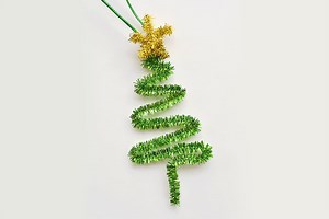 Easy Pipe Cleaner Tree Ornaments