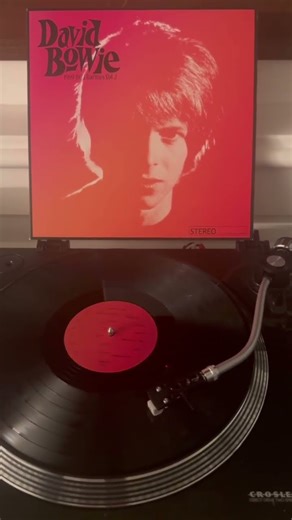 David Bowie Covers Jacques Brel