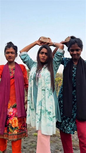 Popy Halder(Pops) on Instagram: "ব্যাবসার মধ্যে কোন সম্পর্ক নাই 🤣🤣"