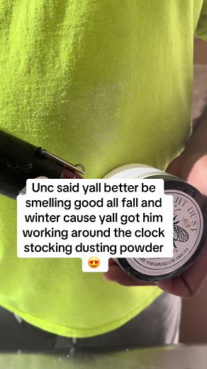I think he loves us yall 😍#dustingpowder #unc #howtosmellgood #smallbusiness #grateful
