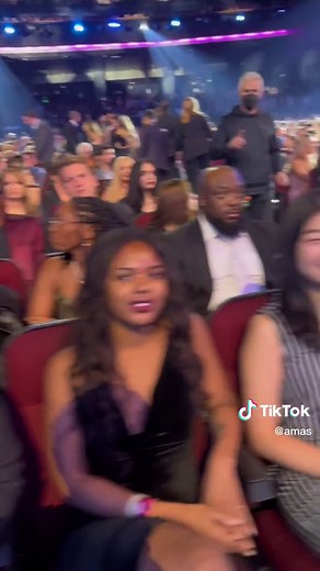 Please take your seat! Who do you spot in the #AMAs audience? We’re LIVE on ABC!