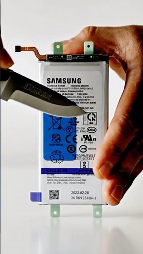 ⚡Watch What Happens When a Knife Touches a Samsung Battery Simulation!
