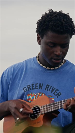 What’s this make you feel?! This is my song “whose face am I.” Hope this finds who it needs to 🫂 | Mon Rovîa