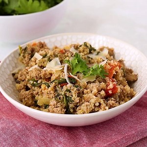 Healthy, one pan, and it uses up lots of stuff in your fridge! Click through the recipe and you can read my story and decide if you think I'm a horrible human being like Mike does. Recipe: http://www.rachelcooks.com/2015/07/29/one-pan-quinoa-with-ground-turkey-kale-mushrooms-tomatoes/ | Rachel Cooks