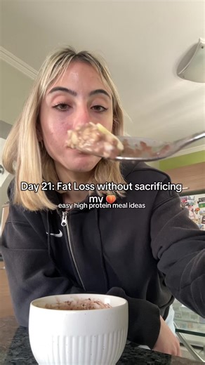 Η συνταγή του απογευματινού : 150γρ ασπράδια 50γρ γιαούρτι 130-150γρ κοτατζ 30γρ βρώμη ! Μικροκυμάτων 5-6’ ❤️❤️❤️❤️❤️ #gym #gymtok #fyp