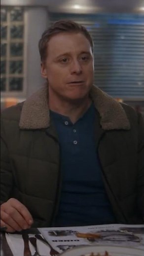 How’s Harry’s attempt at girl talk?! | Resident Alien | SYFY