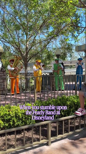 The Pearly Band at Disneyland 🎶✨