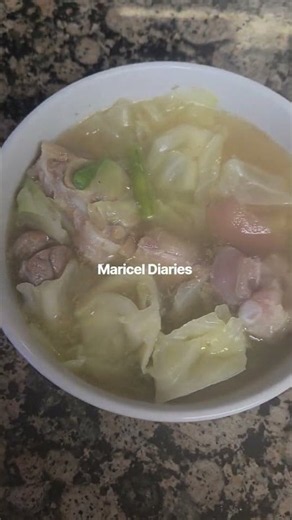 I had pork pata soup with vegetables.A simple but satisfying meal together.#pork #yummy #food