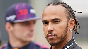 Giải đua Công thức 1: Sự im lặng khó hiểu của Lewis Hamilton