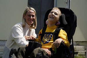 Eye-tracking tech helps eight-year-old to go to school