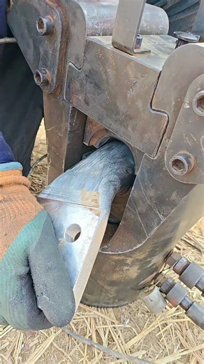 Inside Look: How Overhead Power Lines are Actually Connected #automobile