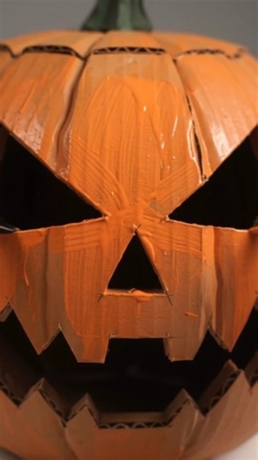 Turned Cardboard Into a GIANT Halloween Pumpkin Head! 🎃🤯#PumpkinHead #Halloween #CardboardArt