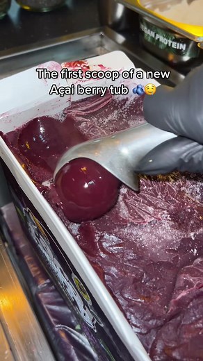 Satisfying Açai moments 🤤 #acai #acaiberry #acaibowl #fruit #healthy #london #brasil #satisfying #oddlysatisfying