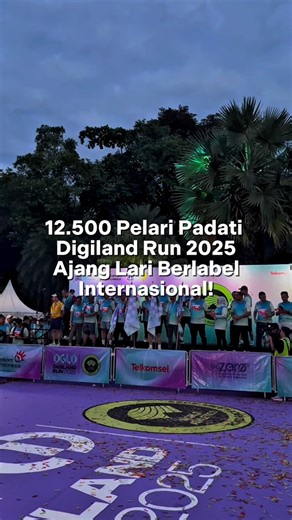 FASTRAX - Sport (Run) Tourism 101 on Instagram: "Antusiasme luar biasa mewarnai Digiland Run 2025! Sebanyak 12.500 pelari memadati kawasan GBK, menciptakan semangat kebersamaan dalam ajang lari berkelas dunia yang kini resmi mengantongi World Athletics Label. Tak sekadar berlari, para peserta juga berkontribusi dalam aksi keberlanjutan, mulai dari donasi data internet untuk pendidikan hingga penggunaan jersey dari bahan daur ulang. Digiland Run 2025 bukan hanya tentang kecepatan, tapi juga tenta