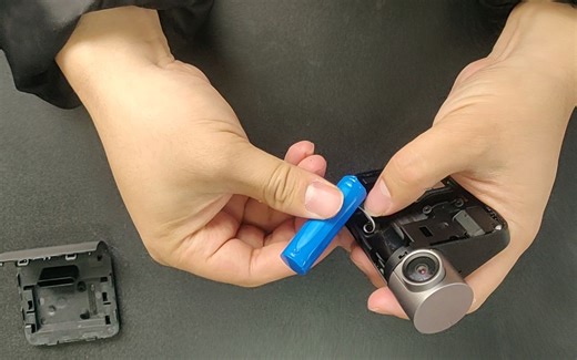 70迈智能行车记录仪A500S PRO A500 A800换电池教程