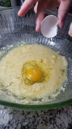 Baking Cookies 🍪 Adding An Egg! 🥚 ♡😋🤩 #baking #mixing #subscribe #yummy #shorts #cookies