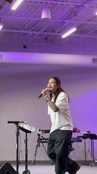 R Zarni #burmese #singer #rzarni #concert