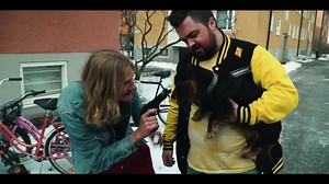 22K views · 224 reactions | PREMIÄR för nya humorserien MOTORCYKELKRIGET på torsdag på SVT Play. Clint och Pinken är två eviga losers som startar ett eget mc-gäng för att äntligen få lite respekt. Men det går så där. De lyckas inte med något. De blir också fiender med det farliga mc-gänget Gräsvik Cruisers. | SVT Humor | Facebook