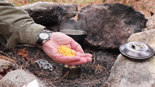 Testing dehydrated low-carb meals with freeze-dried cheese