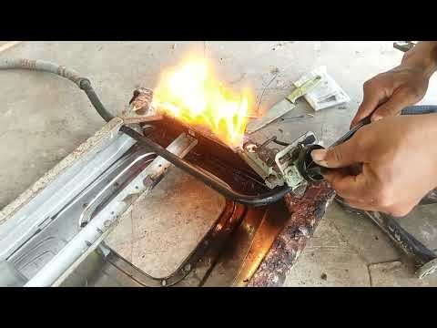 How to Service a Gas Stove That's Difficult to Light