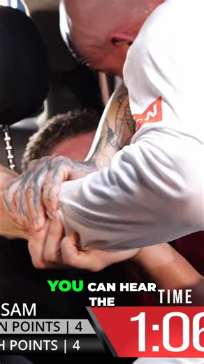 Faust is putting pressure on the throat. | CarJitsu Championship | CarJitsu Championship
