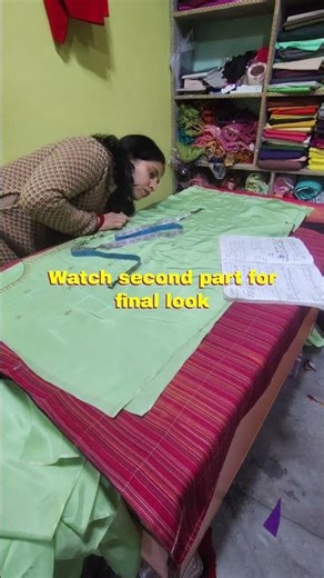 Simple Fabric se Designer Suit Cutting | | Easy Cutting Tutorial 💚#SuitCutting #KurtiCutting