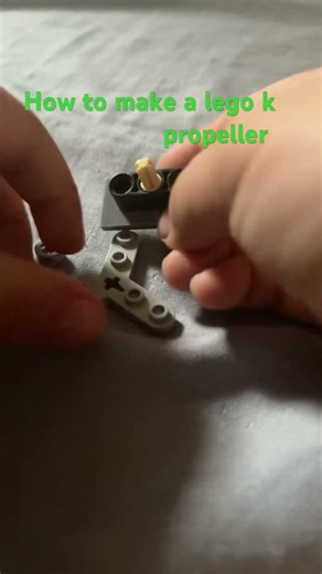 How to make a lego propeller